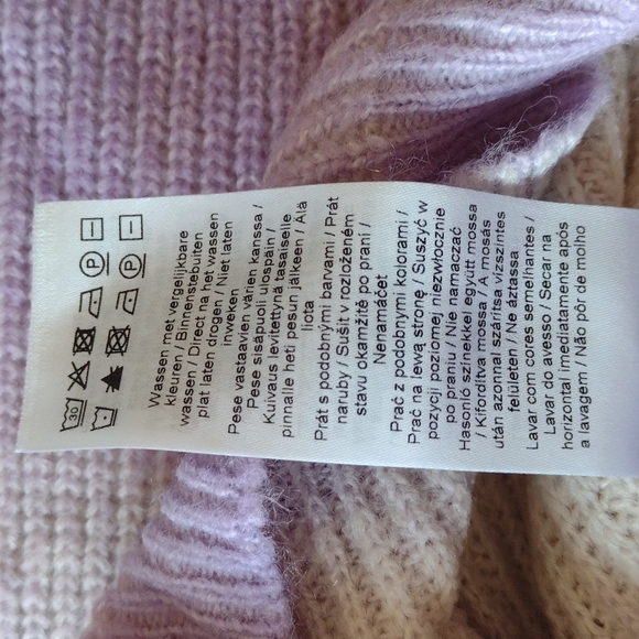 B.YOUNG WATERCOLOR SWEATER NWOT - Picture 8 of 10